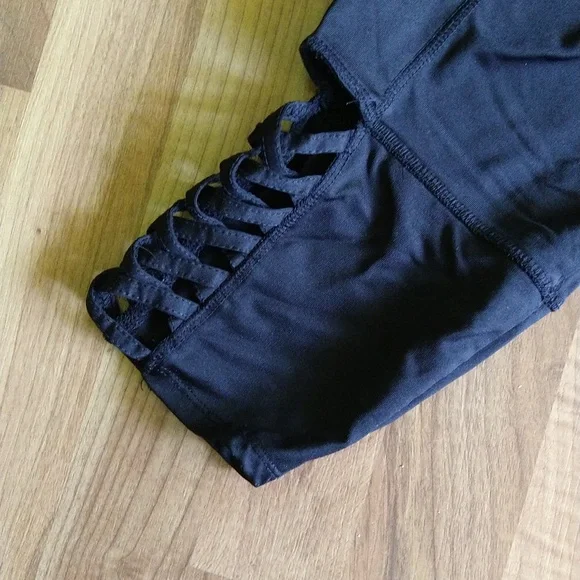 Danskin crops - Picture 2 of 5